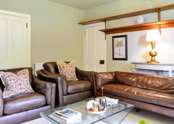 Reidochie Stables Luxury Haven Overlooking Garden
