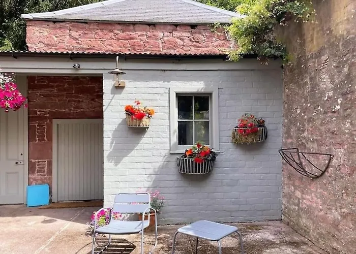 Reidochie Stables Luxury Haven Overlooking Garden