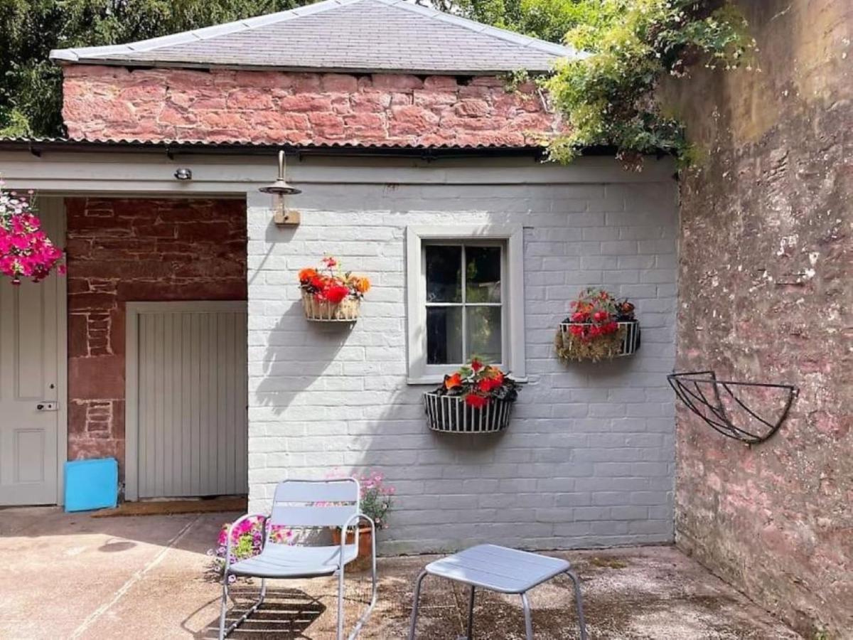 Reidochie Stables Luxury Haven Overlooking Garden Apartment Blairgowrie and Rattray